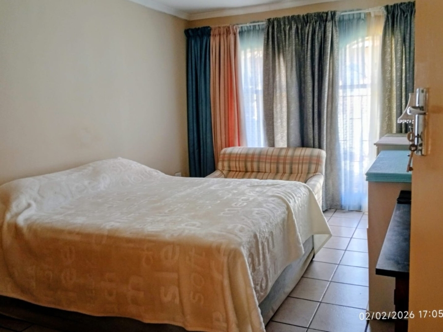 2 Bedroom Property for Sale in Heuwelsig Free State